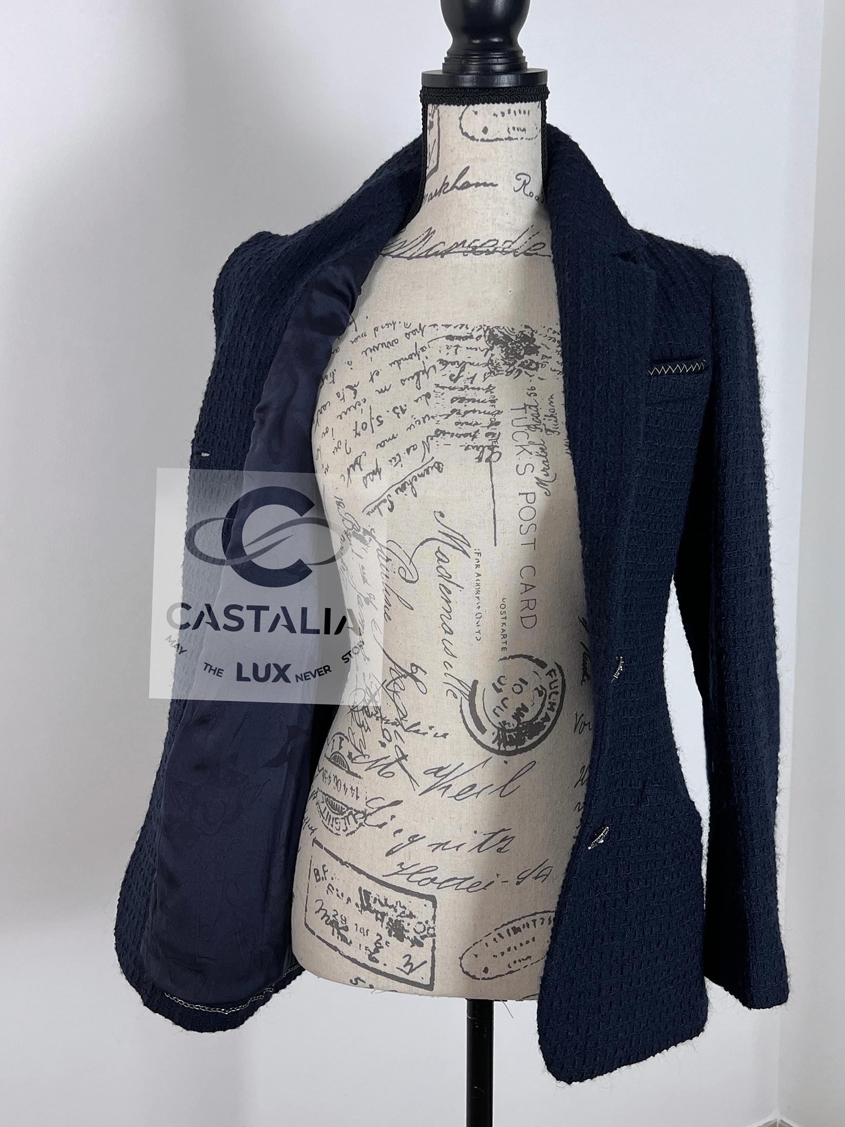 Chanel Timeless CC Gripoix Buttons Navy Tweed Jacket 38 FR For Sale 4