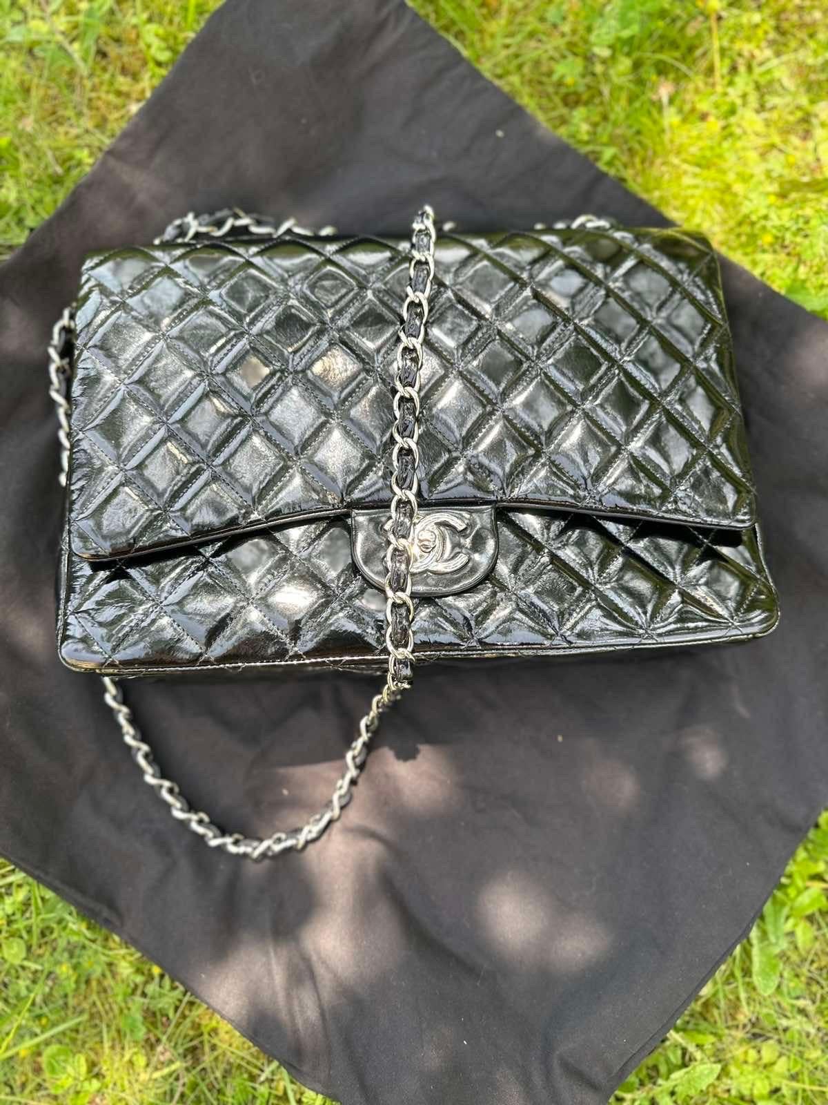 CHANEL Timeless Classic Black Double Flap Maxi Bag In Good Condition In Krakow, PL