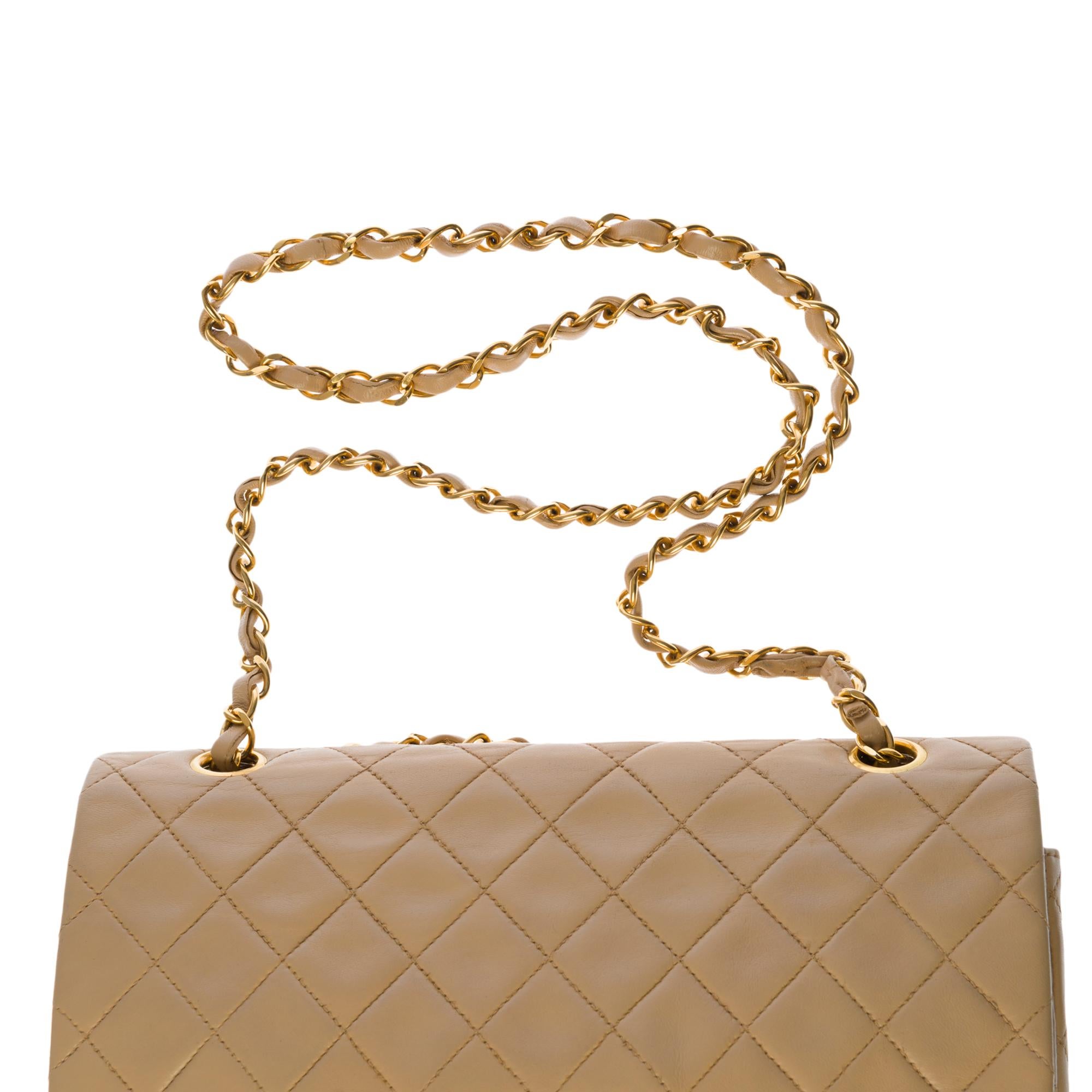 Chanel Timeless/Classic double Flap shoulder bag in beige quilted lambskin, GHW In Good Condition In Paris, IDF