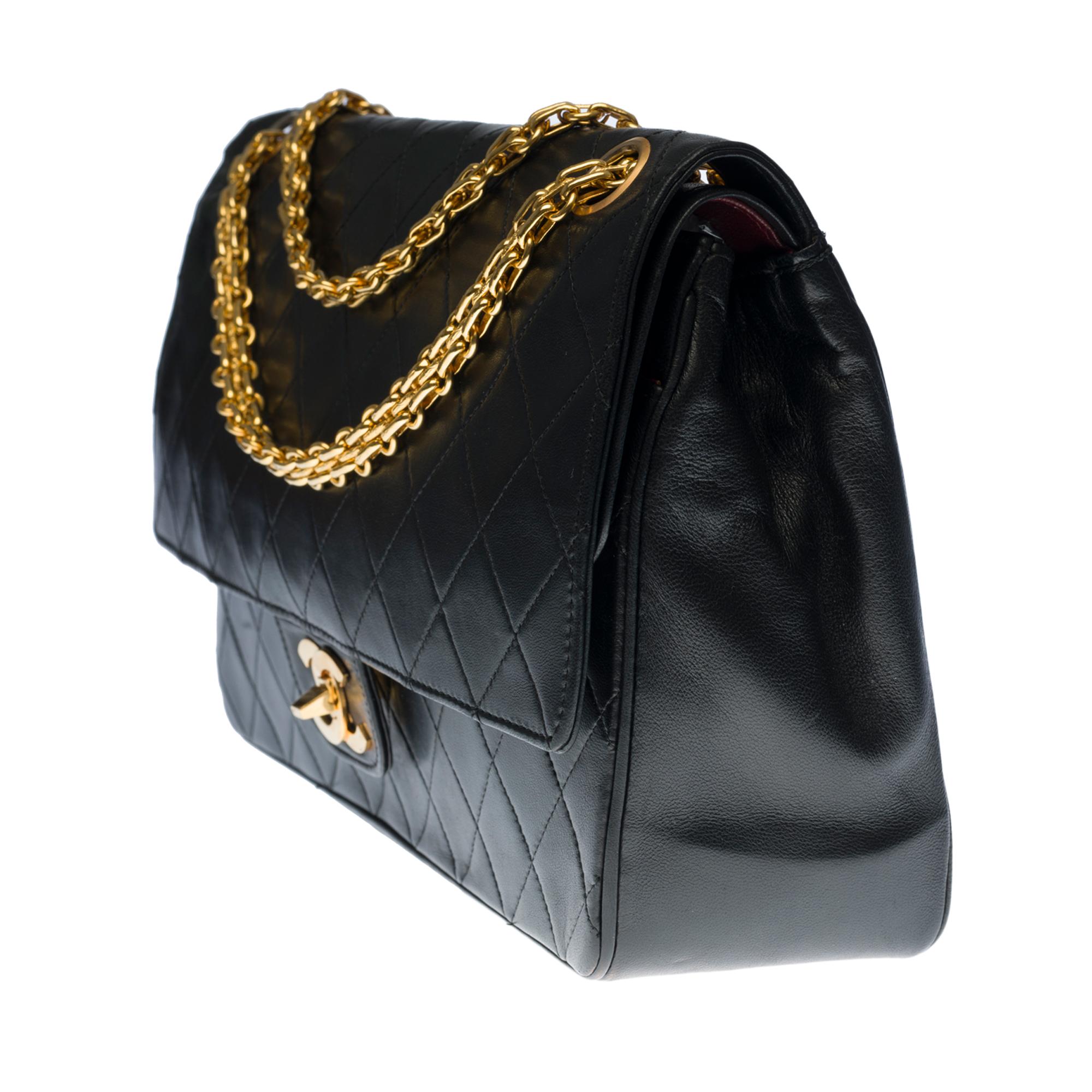Black Chanel Timeless/Classic double Flap shoulder bag in black quilted lambskin, GHW