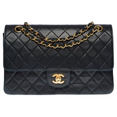 Chanel Timeless/Classic double flap shoulder bag in black quilted lambskin, GHW