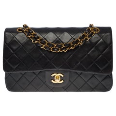 Chanel Timeless/Classic double flap shoulder bag in black quilted lambskin, GHW