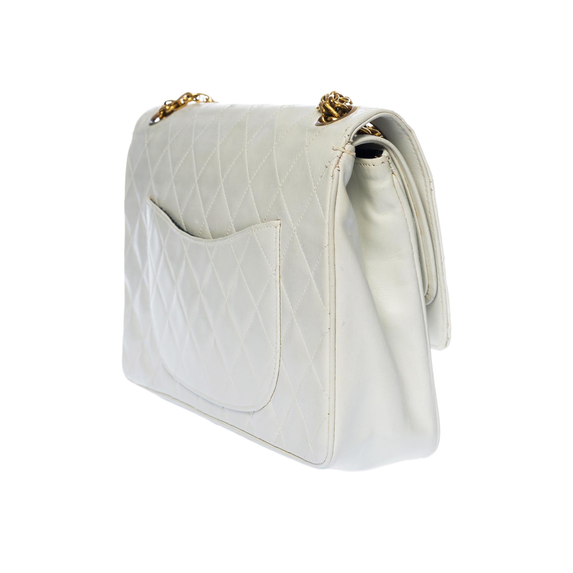 chanel white quilted shoulder bag