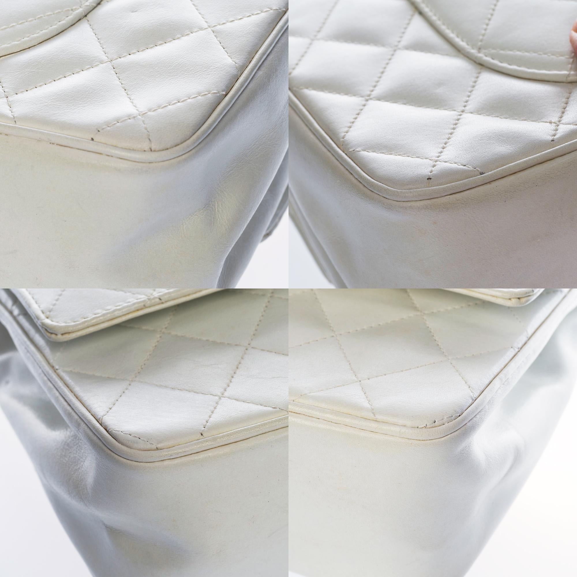 Chanel Timeless/Classic double Flap shoulder bag in white quilted lambskin, GHW 1