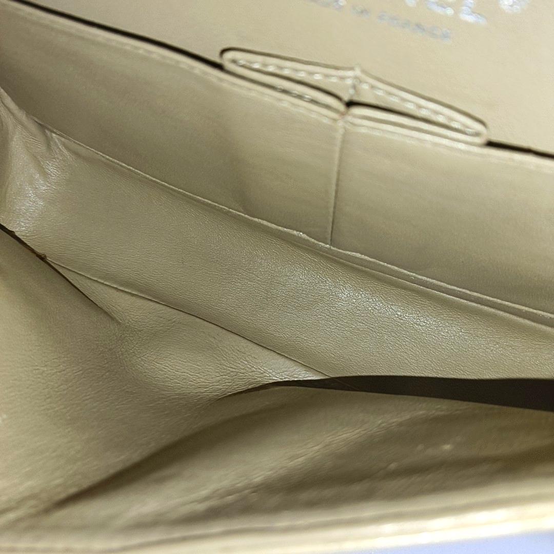 Chanel Timeless Classic Flap Beige Caviar Leather Silver Hardware, 2005-2006 For Sale 4