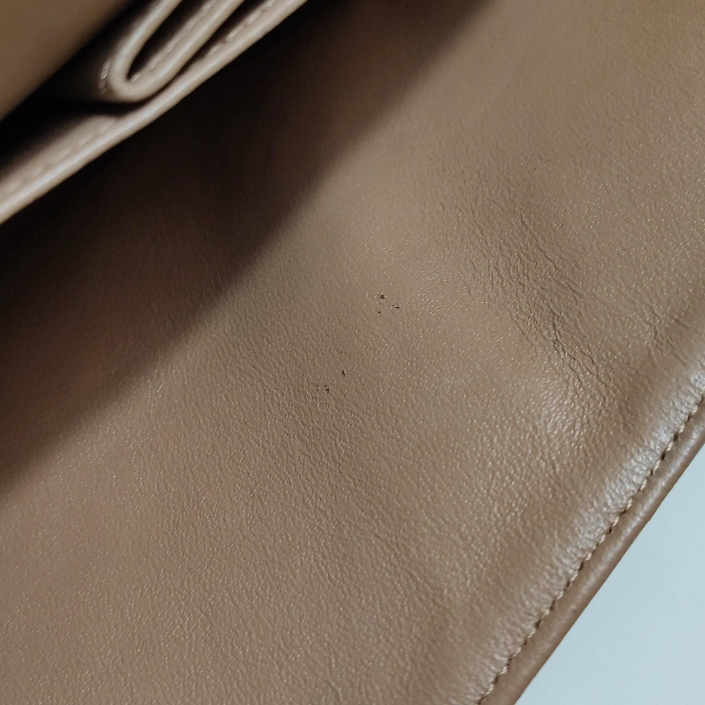 Chanel Timeless Classic Flap Medium Beige Gold Patent Leather Silver Hardware For Sale 5