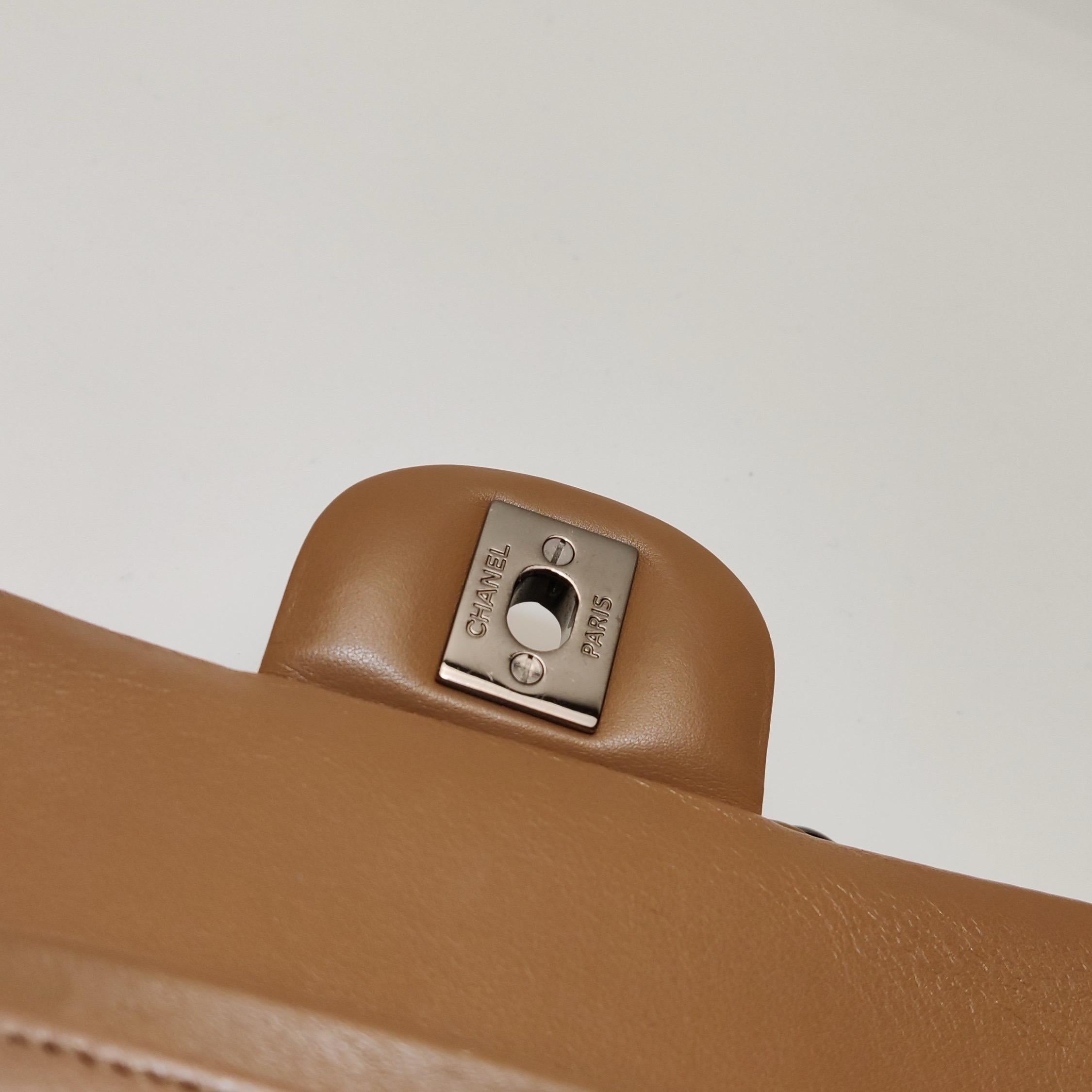 Chanel Timeless Classic Flap Medium Beige Gold Patent Leather Silver Hardware For Sale 7