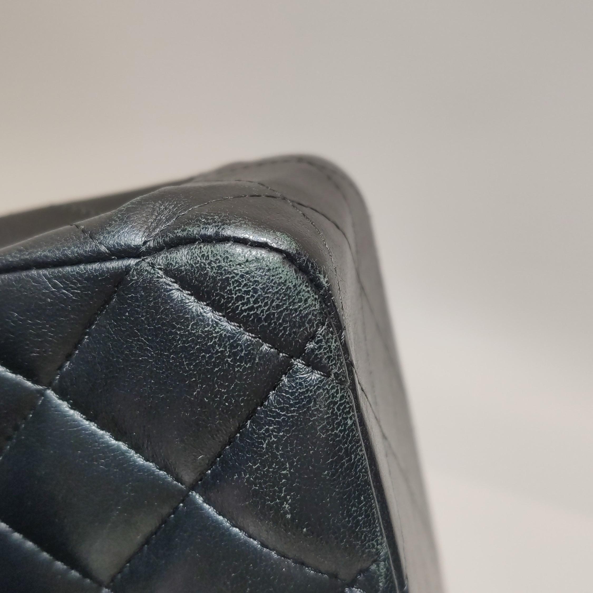 Chanel Timeless Classic Flap Medium Piel de cordero negra Herrajes dorados 2019 en venta 6