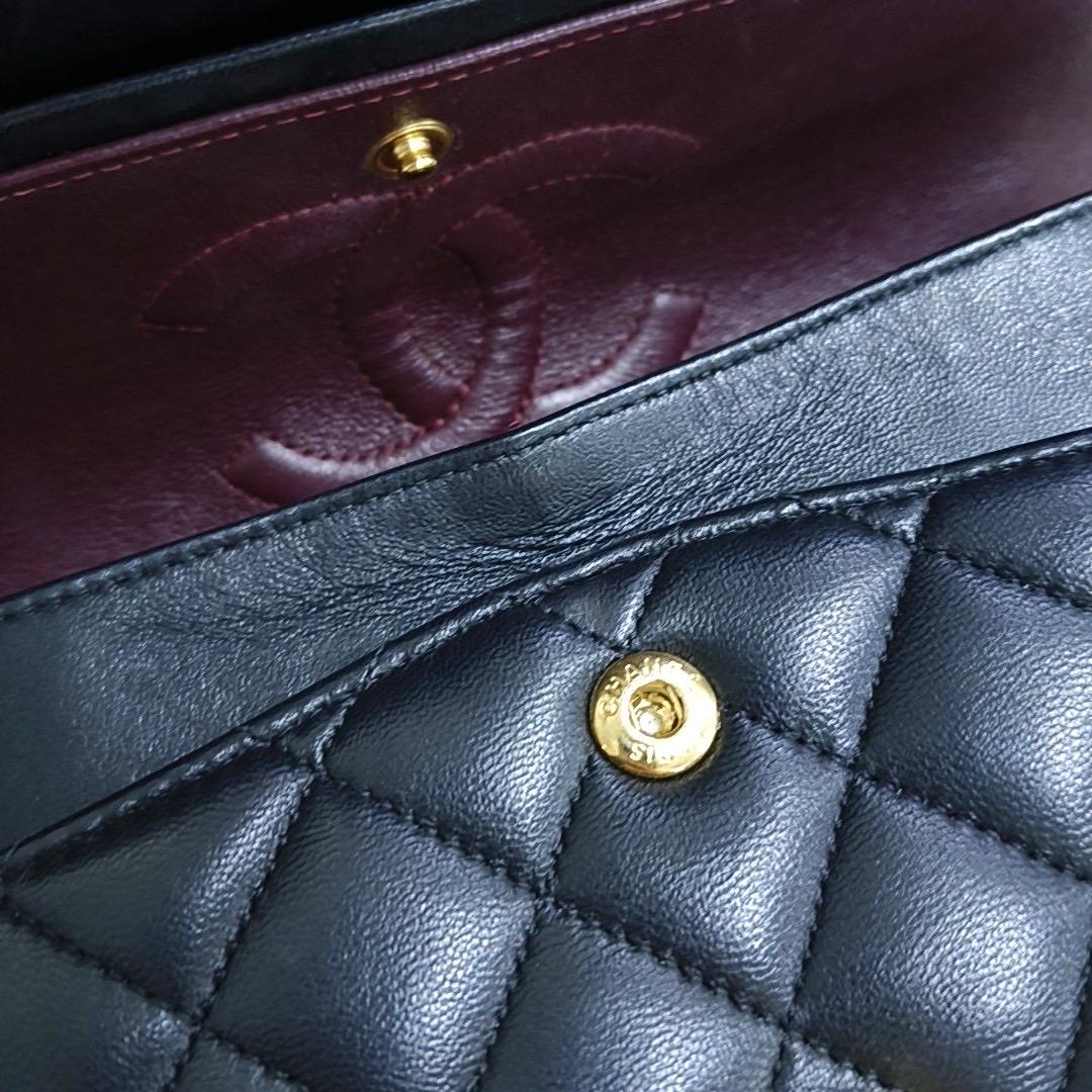 Chanel Timeless Classic Flap Medium Black Lambskin Leather Gold Hardware 2019 For Sale 5