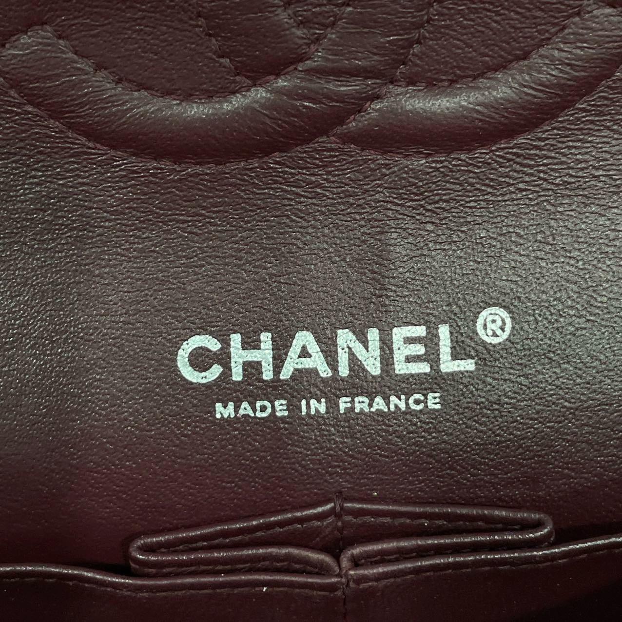 Chanel Timeless Classic Flap Mediana Piel de cordero negra Herrajes plateados, 2009 en venta 4