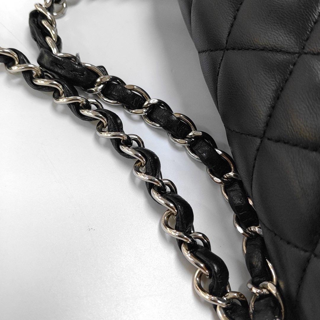 Chanel Timeless Classic Flap Medium Nero Pelle di Agnello Hardware Argento 2017 in vendita 8