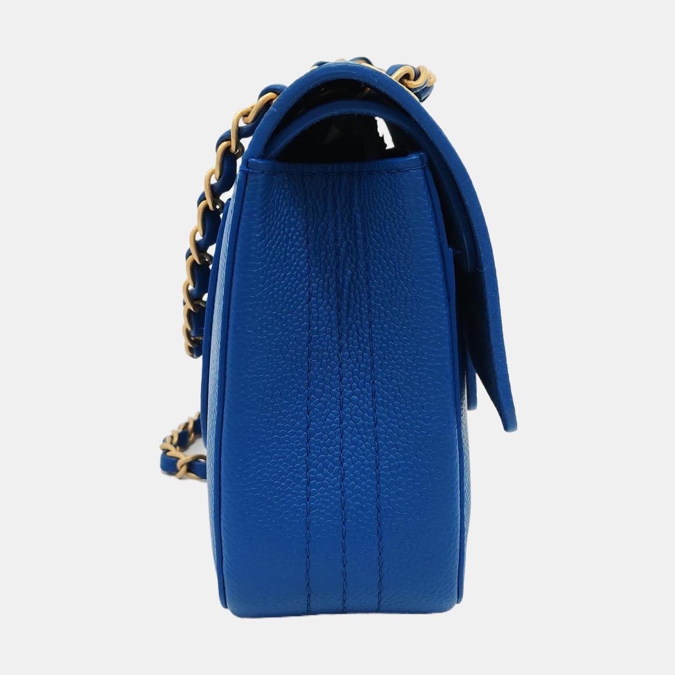 Chanel Timeless Classic Flap Medium Royal Blue Caviar Leather Gold Hardware For Sale 2