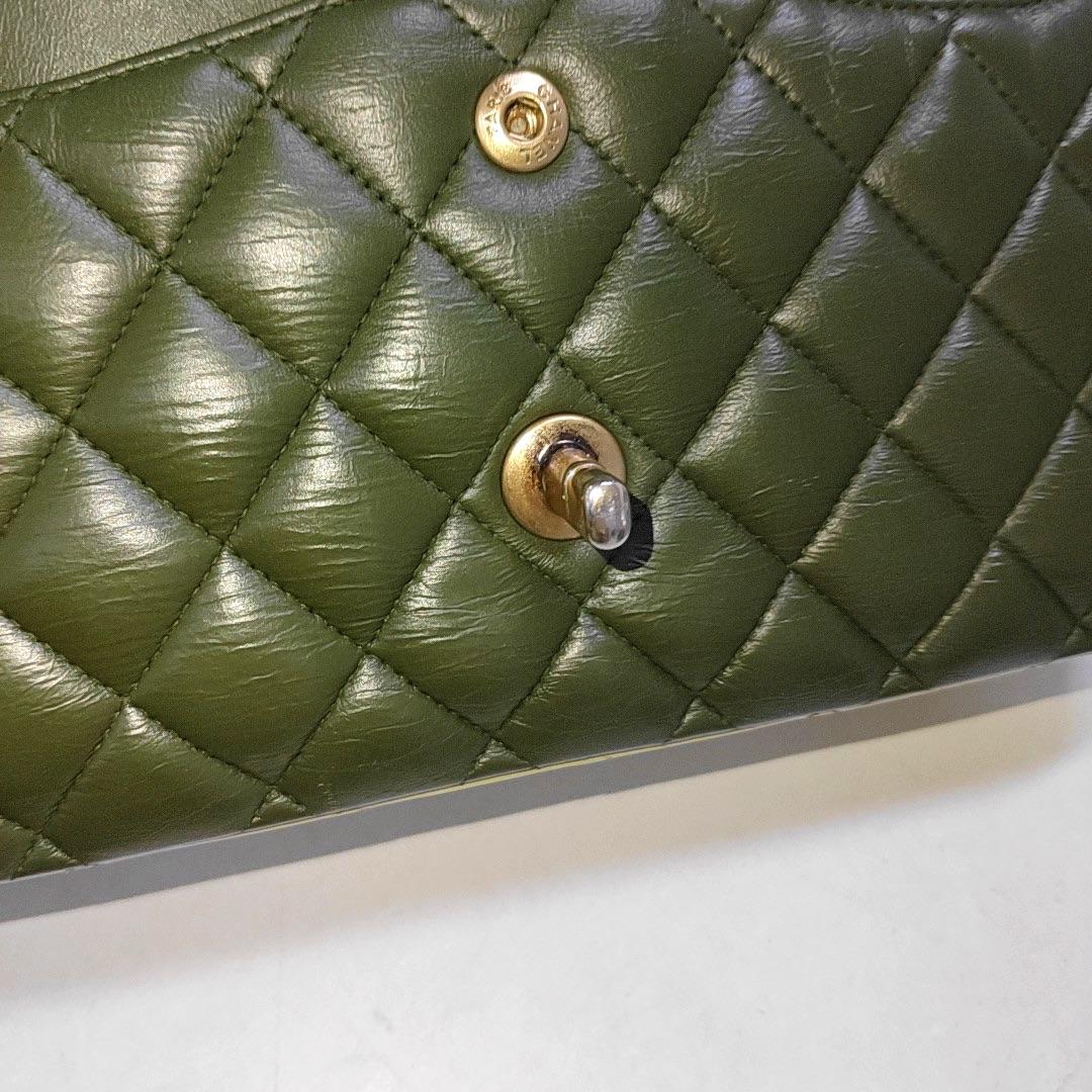 Chanel Timeless Classic Flap Medium Tricolor Black Green Lambskin Leather For Sale 3