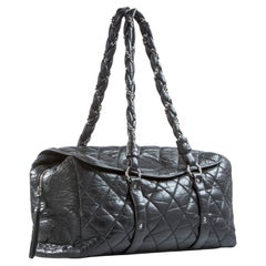 Chanel Timeless Classic Flap Quilted Distressed Bolso grande de piel de becerro negra