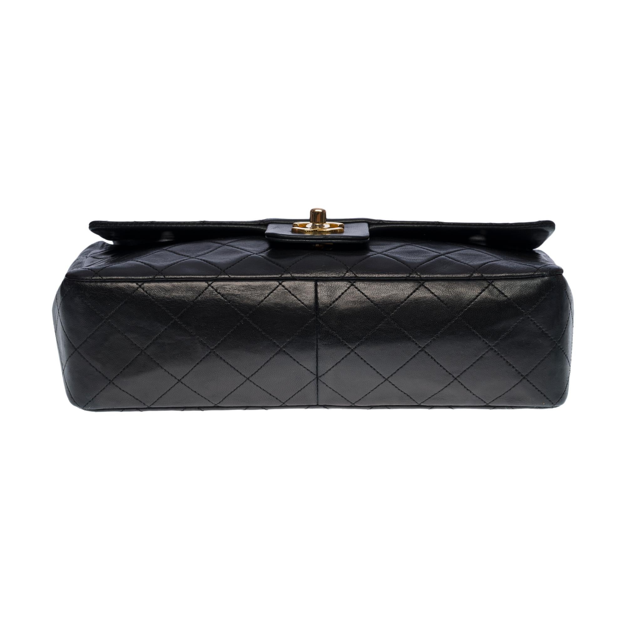 Chanel Timeless/Classic Flap shoulder bag in black quilted lambskin, GHW 4
