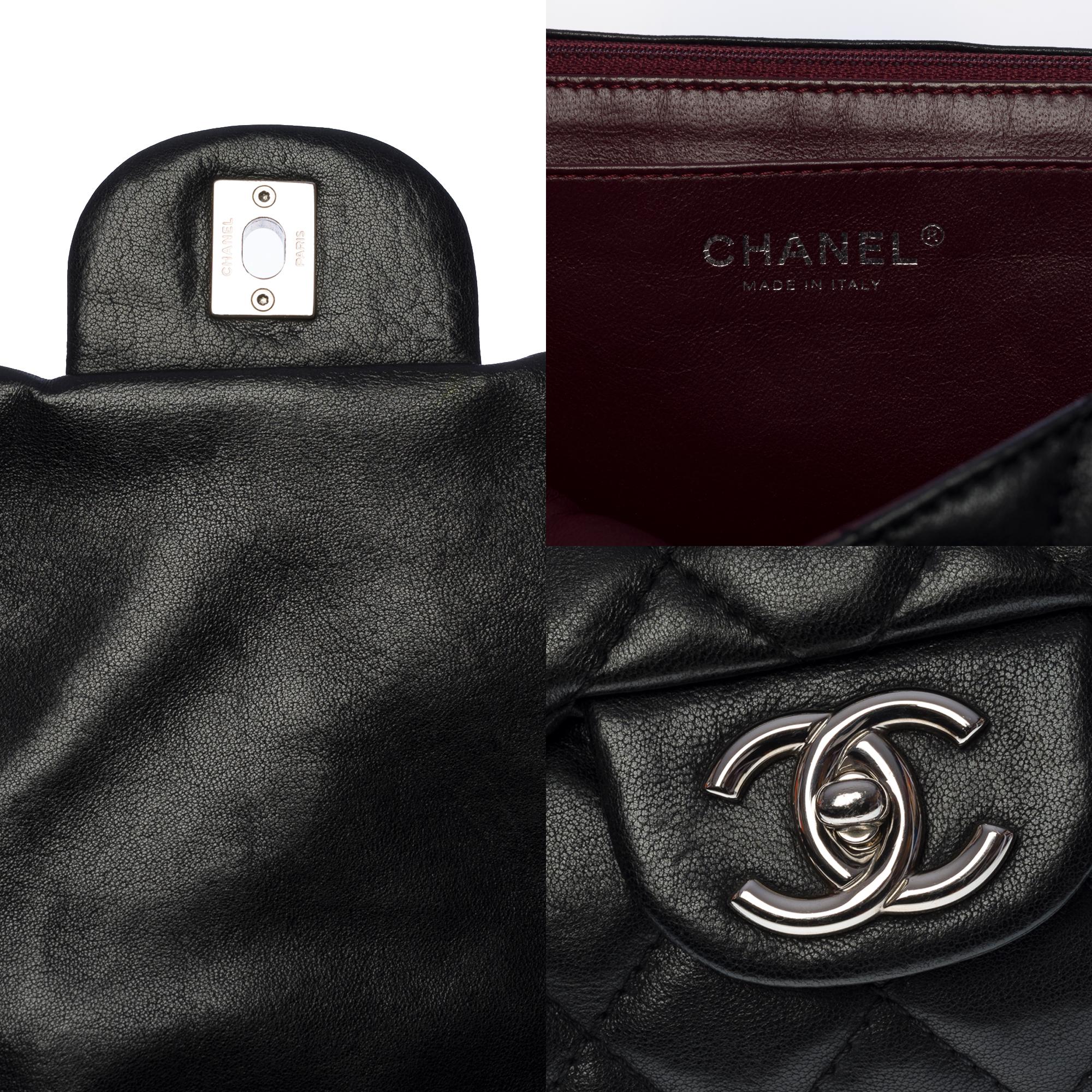 Chanel Timeless/Classic Jumbo single flap shoulder bag in black leather, SHW 2