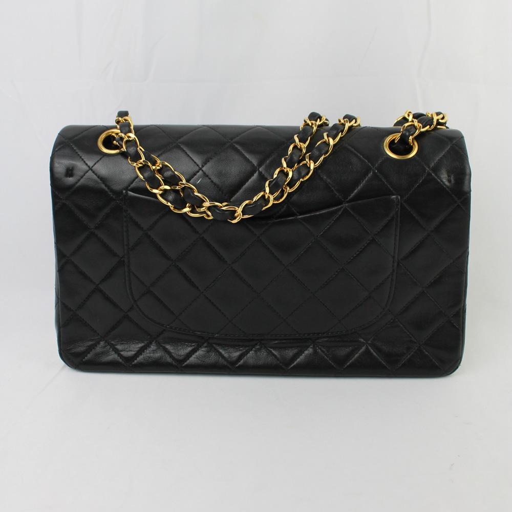 Chanel Timeless Classic Media Nera Oro In Excellent Condition For Sale In Rubano, IT