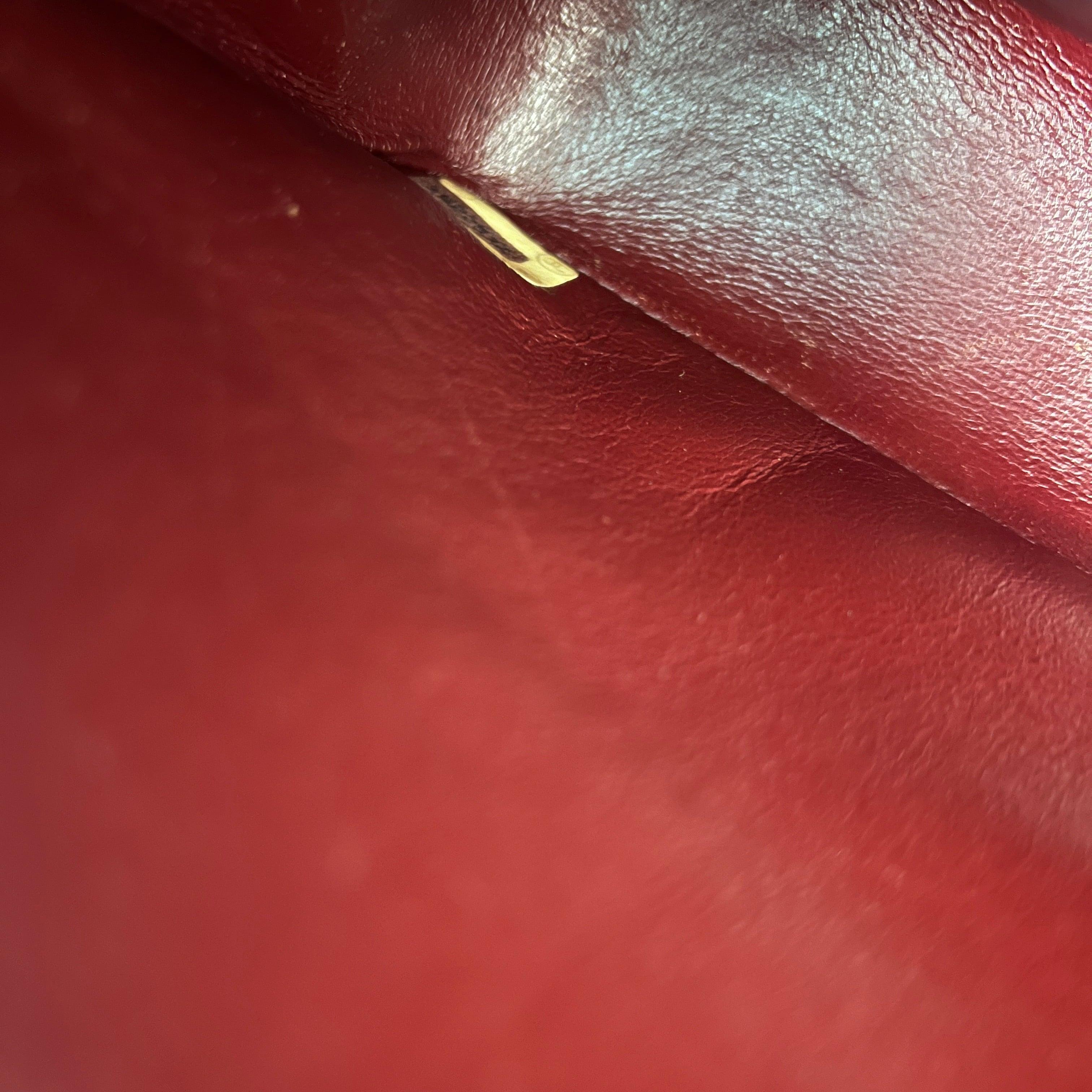 Chanel Timeless Classic Borsa media a doppia patta in pelle d'agnello nera 1989-1991 in vendita 5