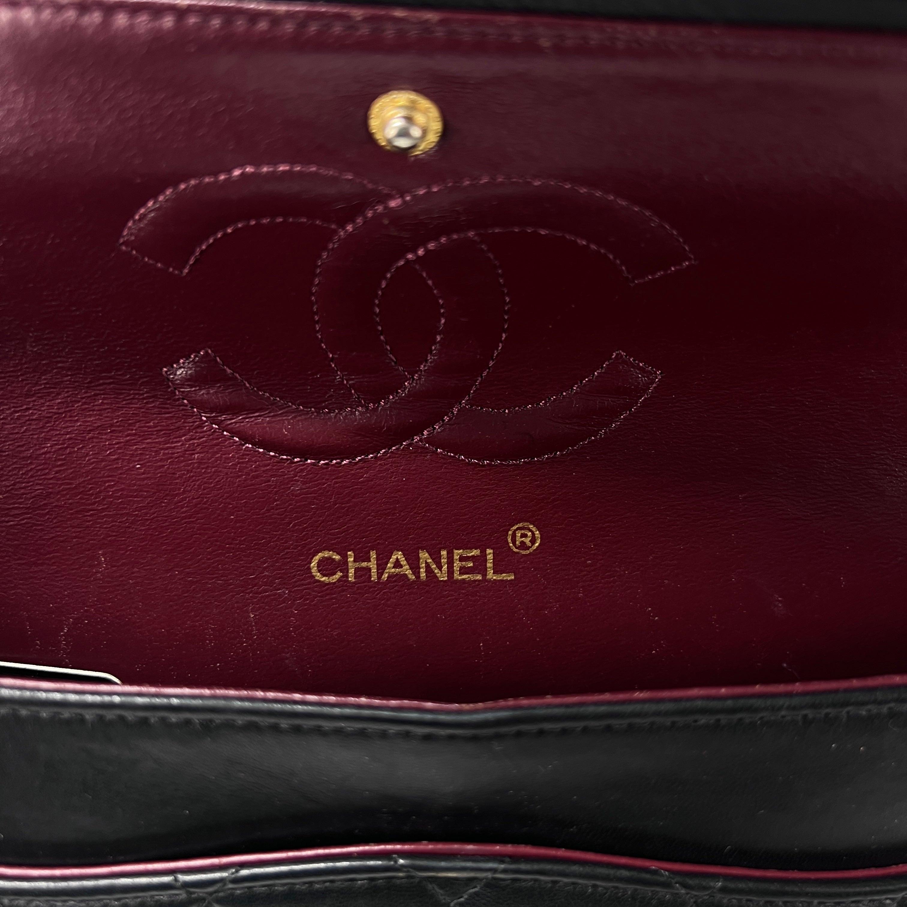 da uomo o donna Chanel Timeless Classic Borsa media a doppia patta in pelle d'agnello nera 1989-1991 in vendita