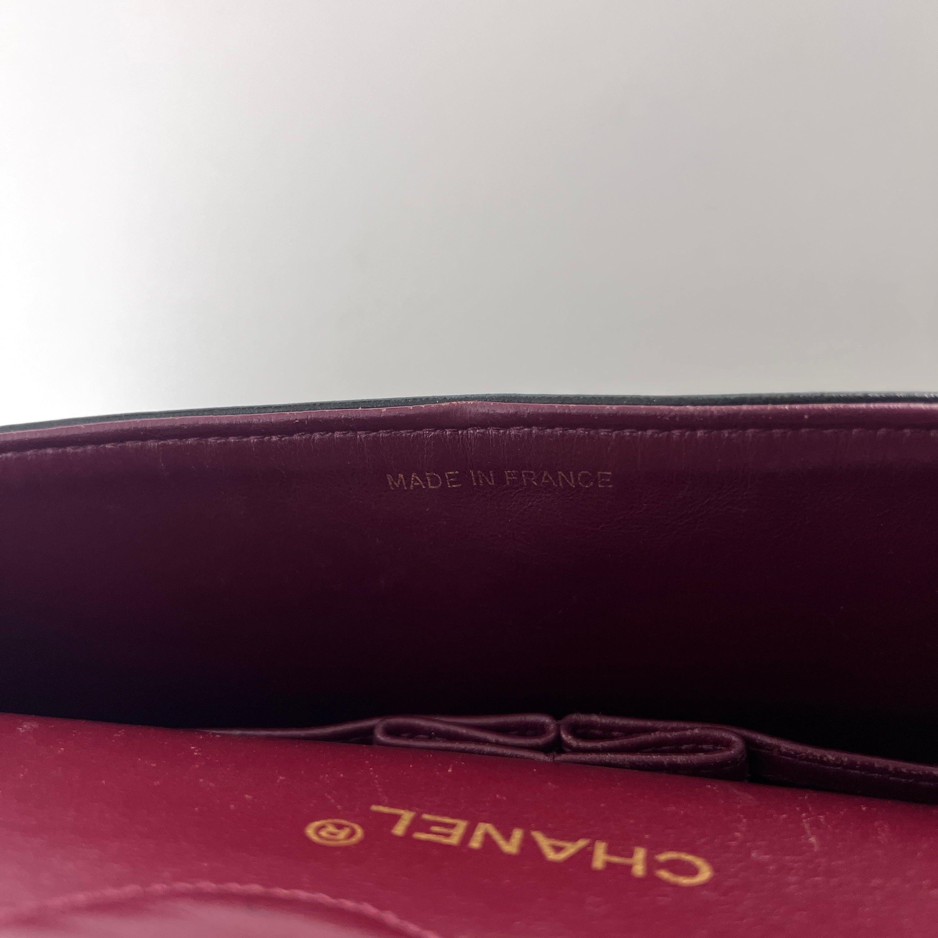 Chanel Timeless Classic Borsa media a doppia patta in pelle d'agnello nera 1989-1991 in vendita 2