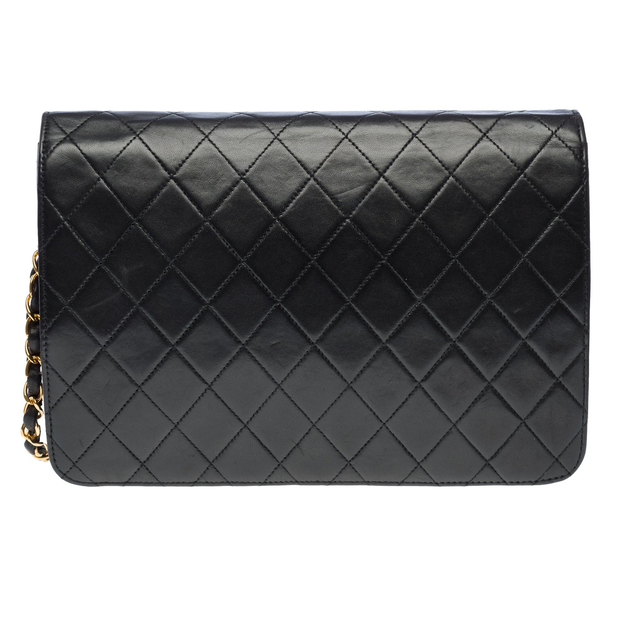 Chanel Timeless/Classic Push Lock shoulder flap bag in black quilted lamb , GHW In Good Condition For Sale In Paris, IDF