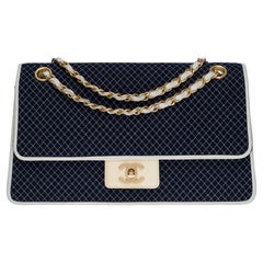 Chanel Timeless/Classic shoulder bag in navy blue jersey, GHW