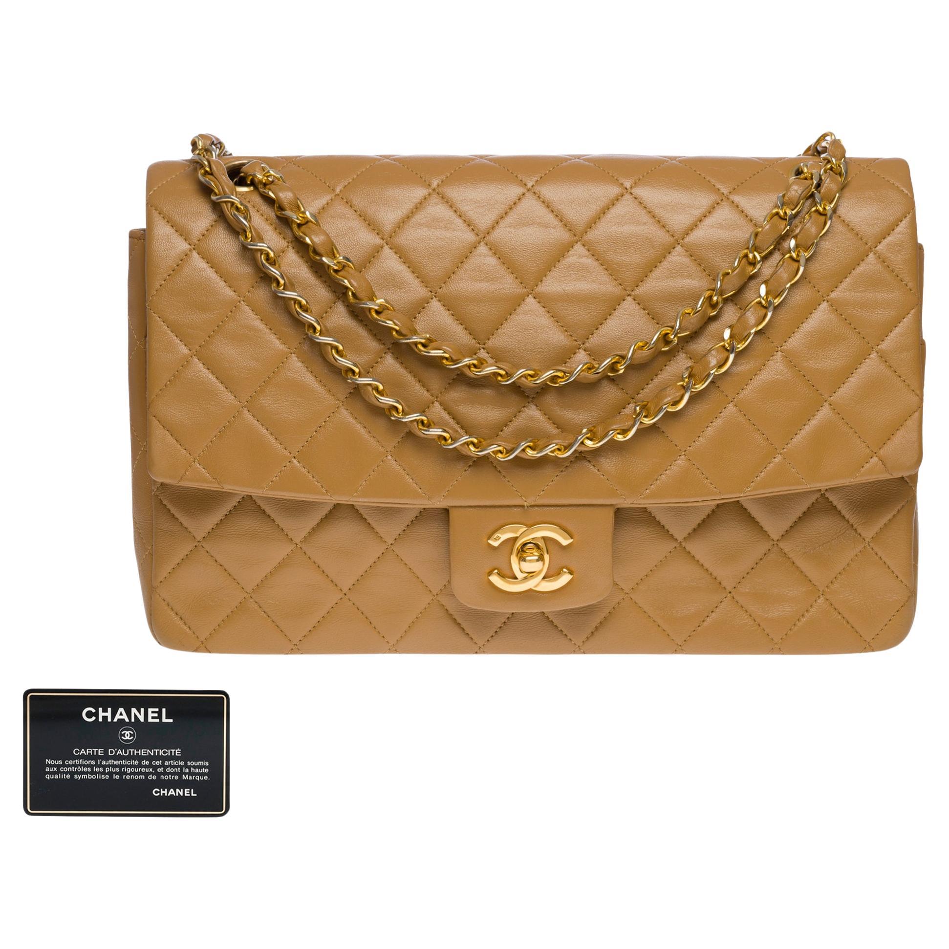 Chanel Timeless/Classic shoulder flap bag in beige quilted lambskin leather, GHW