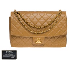 Chanel Timeless/Classic shoulder flap bag in beige quilted lambskin leather, GHW