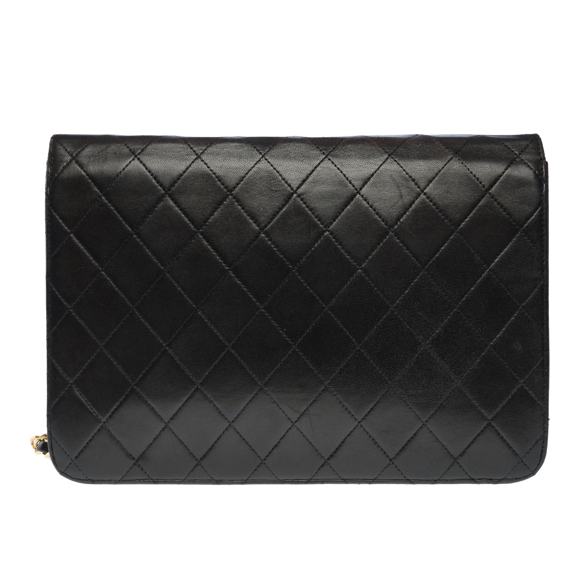 Chanel Timeless/Classic single flap shoulder bag in black quilted lambskin , GHW In Good Condition In Paris, IDF