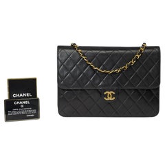 Chanel Timeless/Classic single flap shoulder bag in black quilted lambskin , GHW