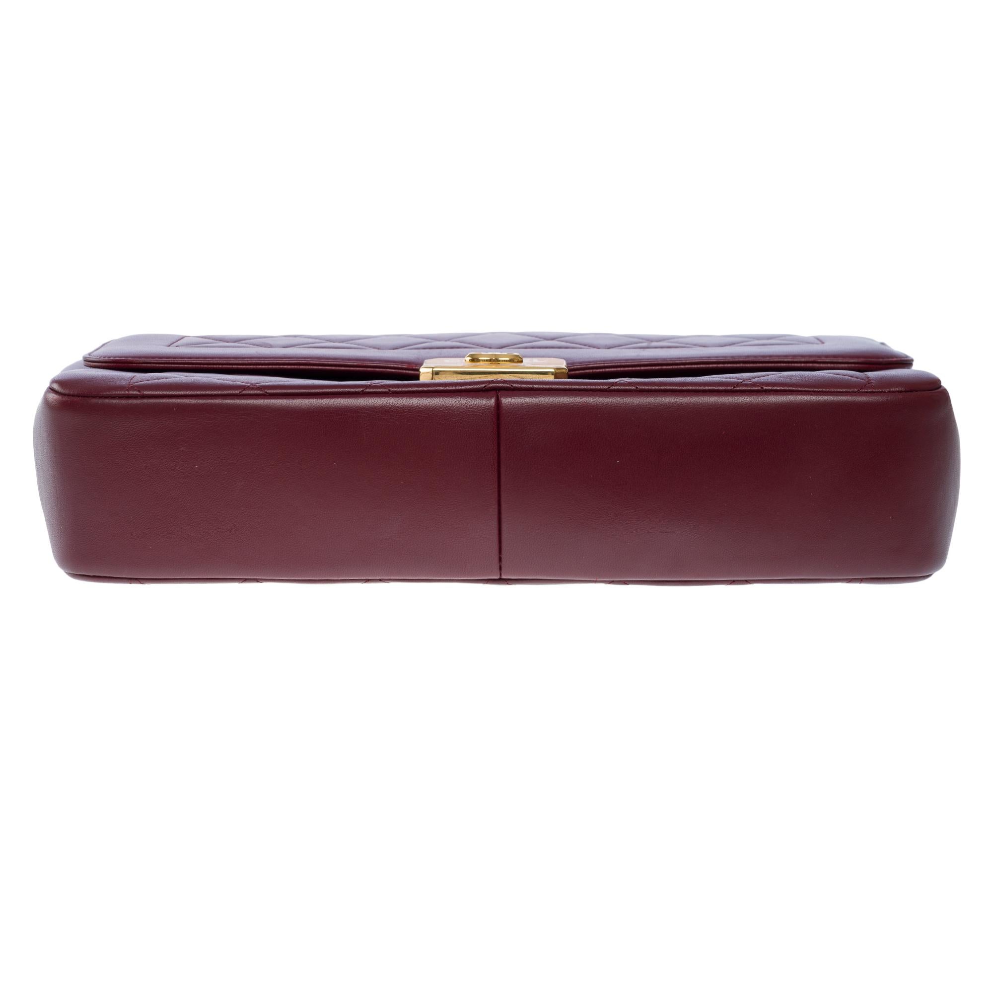 Chanel Timeless/Classic single flap shoulder bag in Burgundy Lambskin , GHW For Sale 5