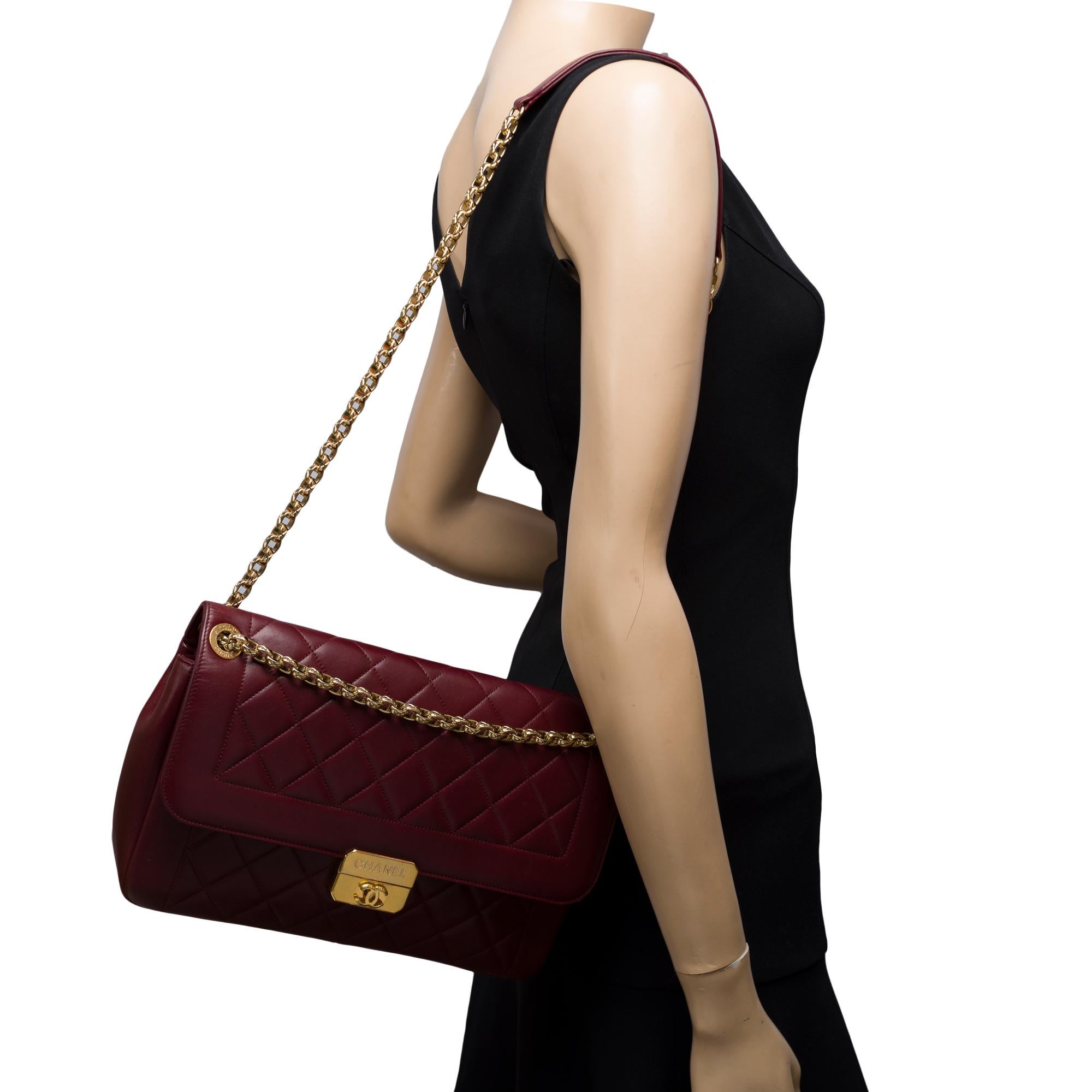 Chanel Timeless/Classic single flap shoulder bag in Burgundy Lambskin , GHW For Sale 7