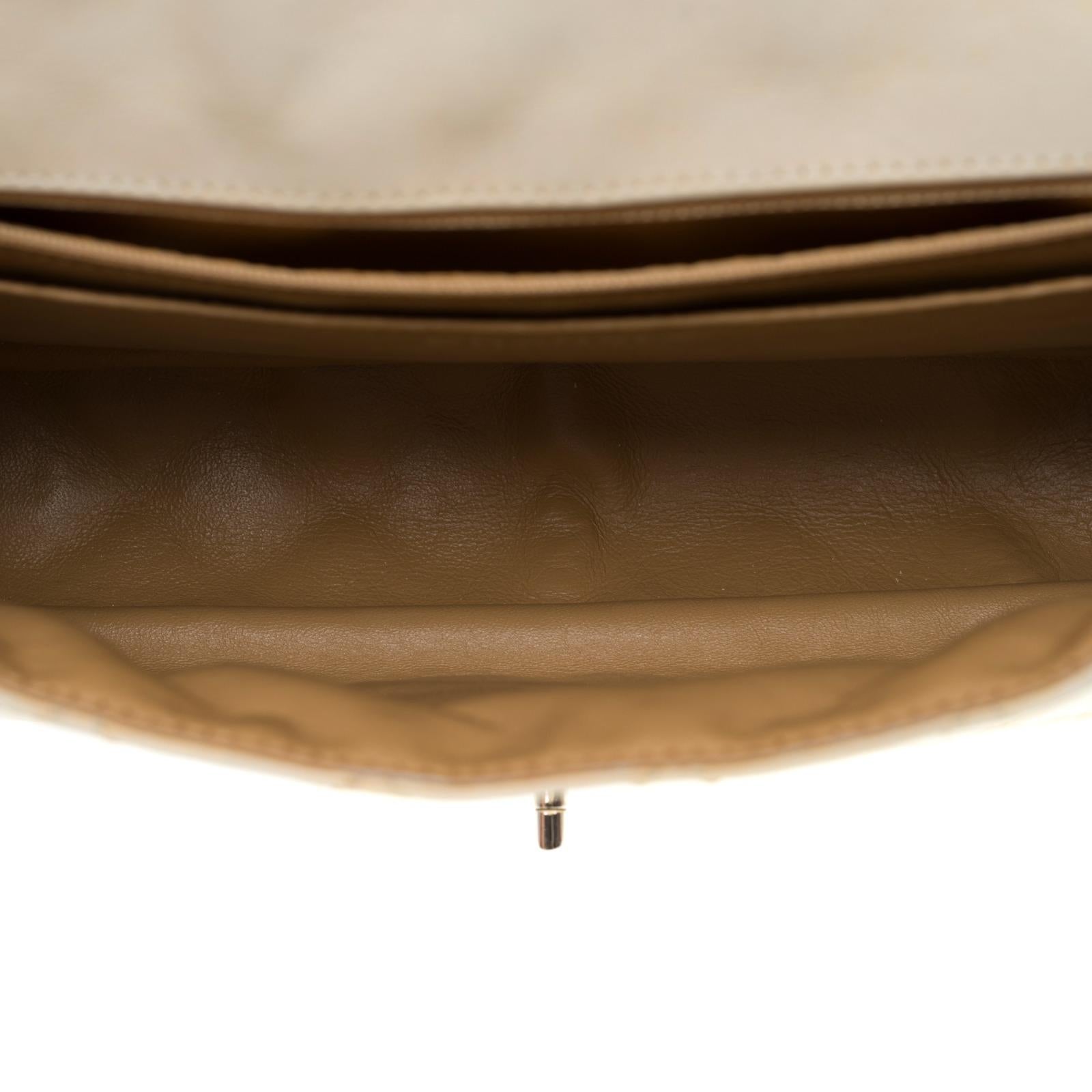 Chanel Timeless/Classique Jumbo Flap bag handbag in ecru quilted lambskin, SHW For Sale 5
