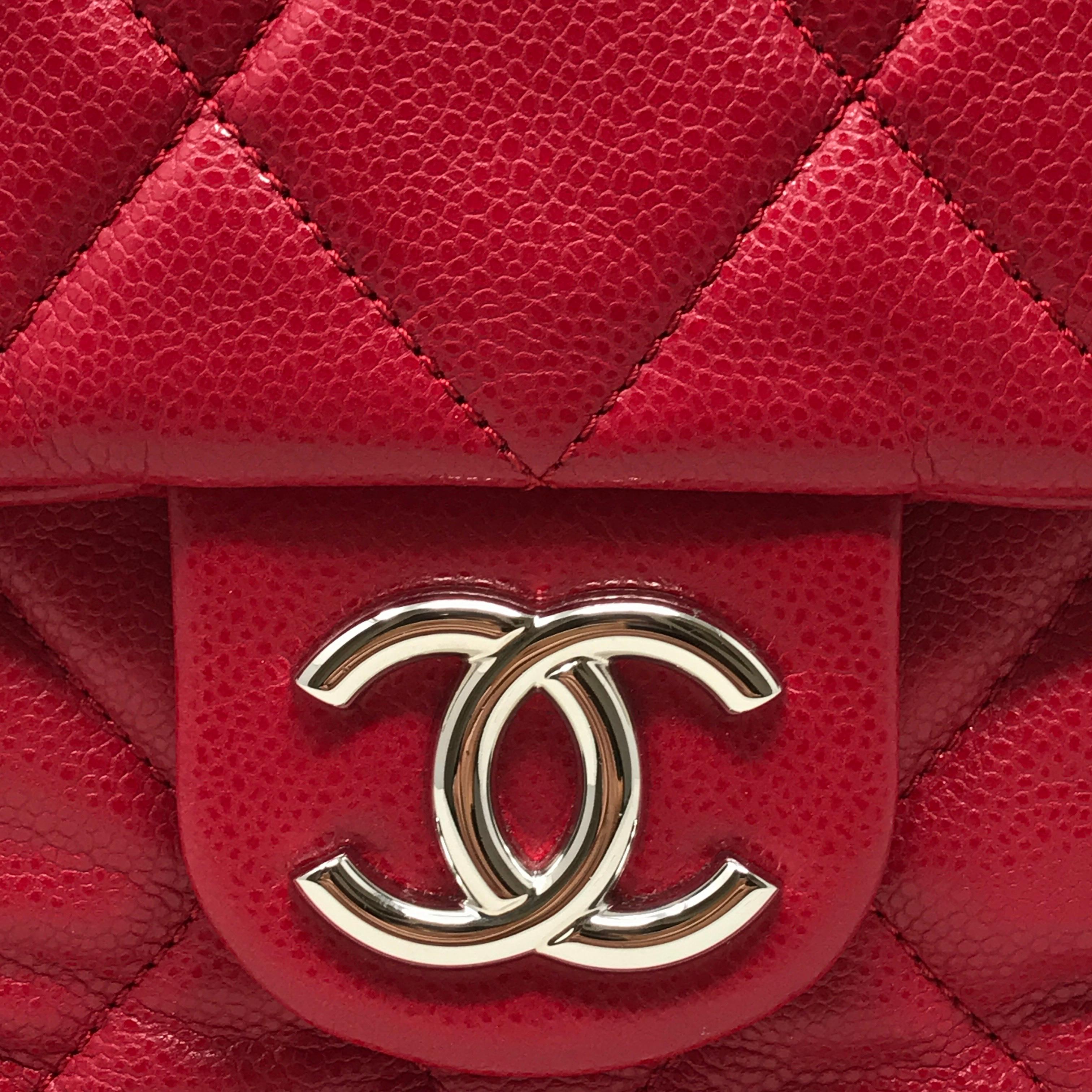 CHANEL:  Timeless/Classique Leather Bag For Sale 3