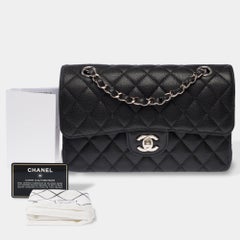 CHANEL Timeless/Classique Shoulder Bag Black