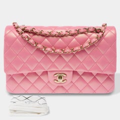 CHANEL Timeless/Classique Shoulder Bag Pink