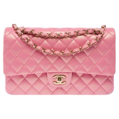 CHANEL Timeless/Classique Shoulder Bag Pink