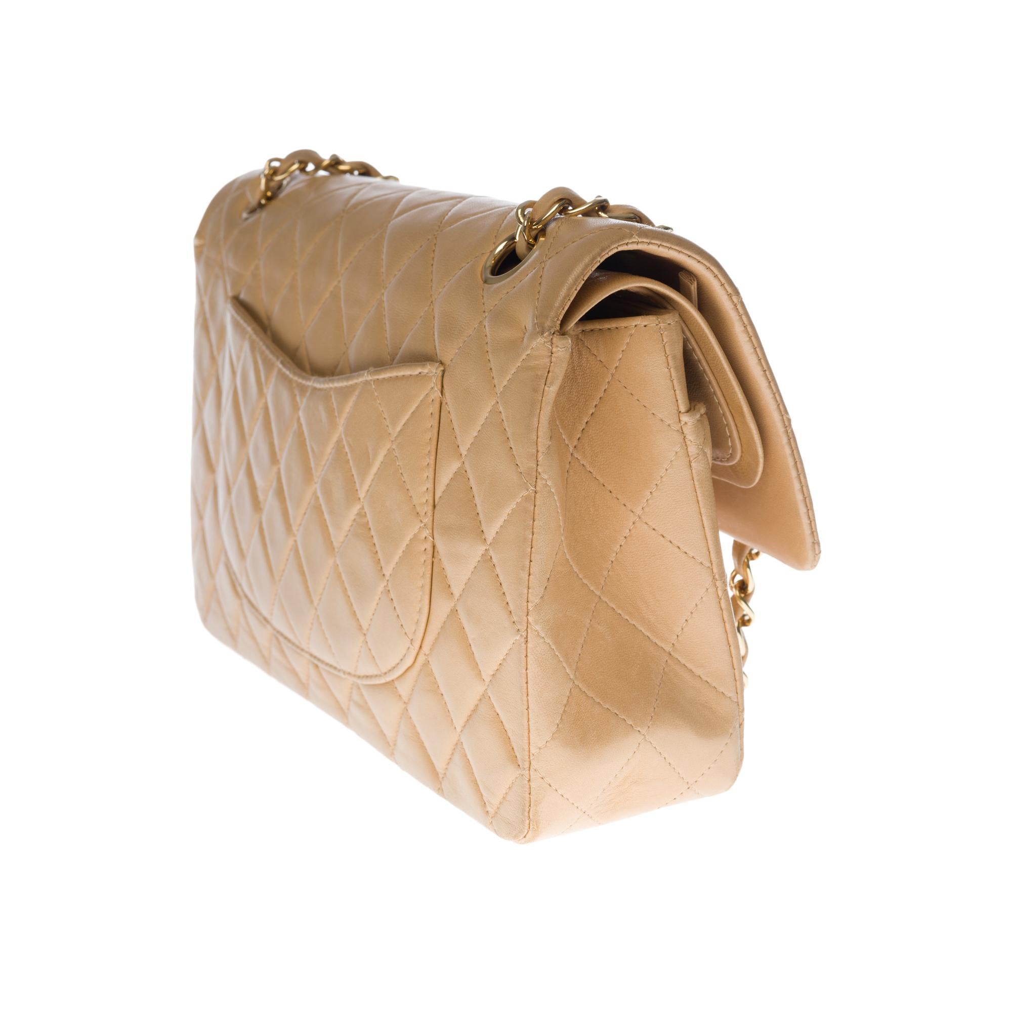 Chanel Timeless double flap Medium Shoulder bag in beige quilted leather, GHW In Good Condition In Paris, IDF