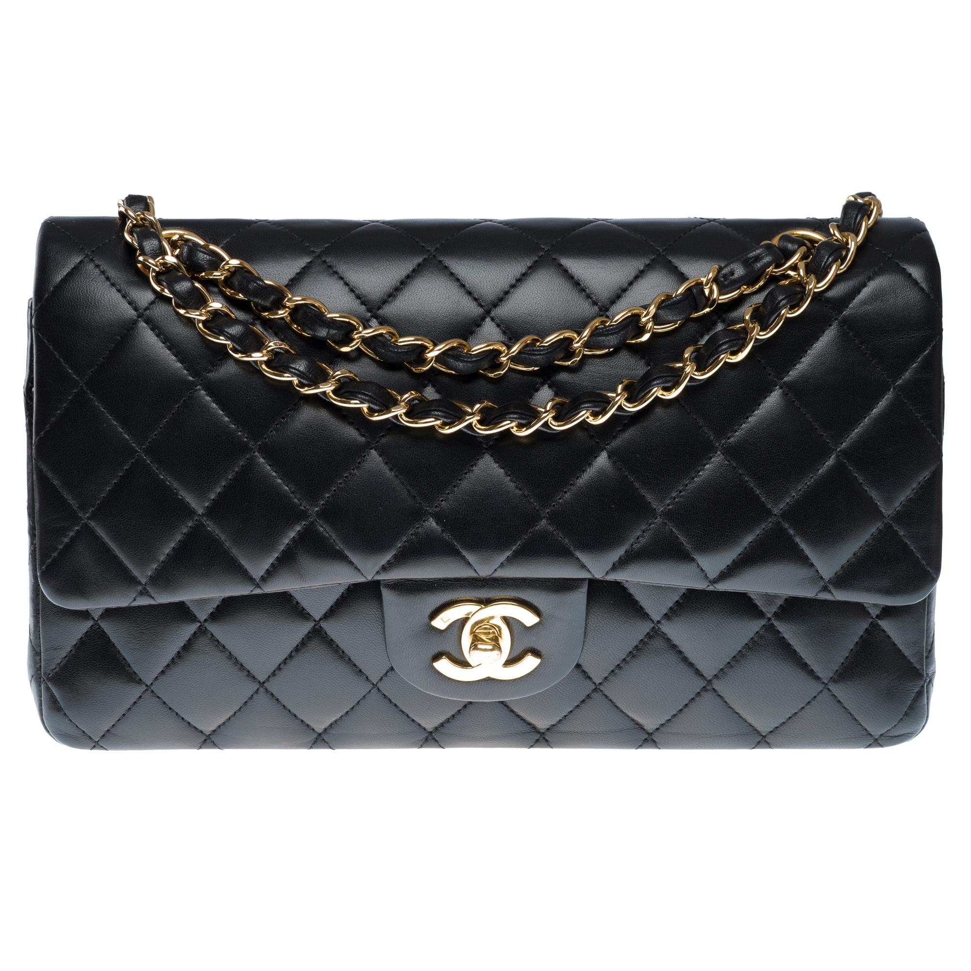 Chanel Timeless double flap shoulder bag in Black lambskin Quilted leather, GHW In Good Condition In Paris, IDF