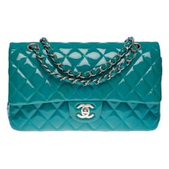 Chanel Timeless double flap shoulder bag in Blue quilted patent leather, SHW