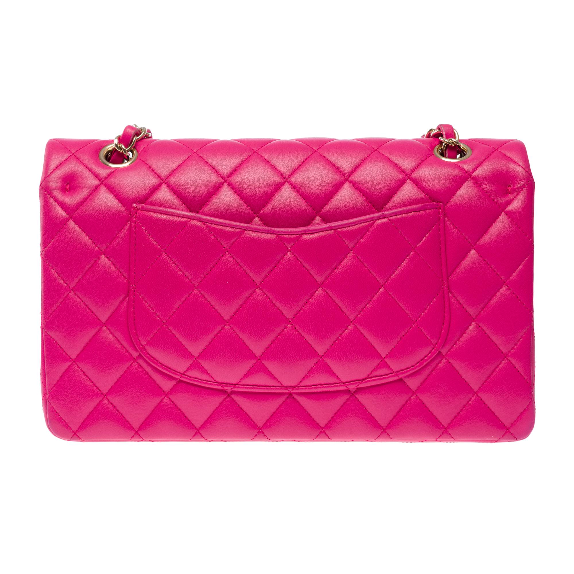 Women's Chanel Timeless double flap shoulder bag in Pink quilted lambskin leather, CHW