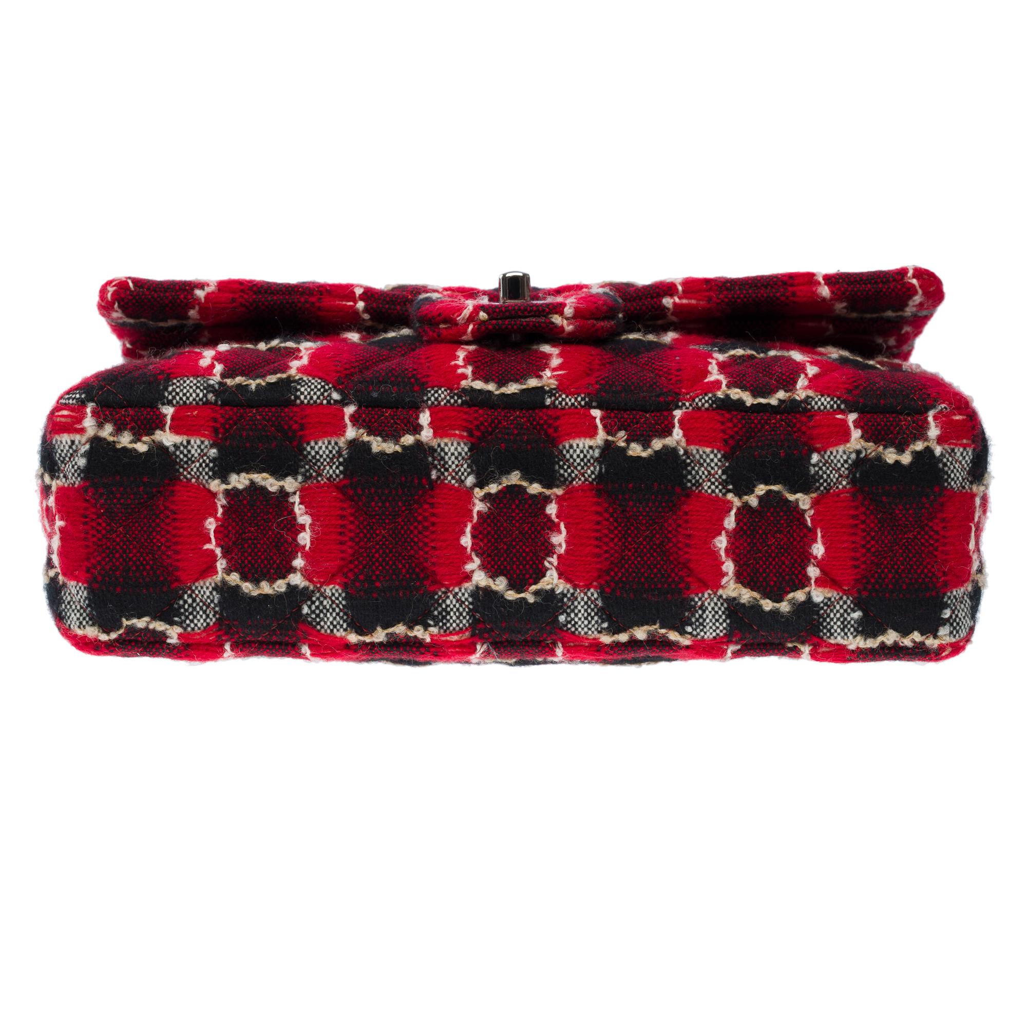Bolso Chanel Timeless con doble solapa en Tweed acolchado rojo, gris y negro, SHW en venta 6