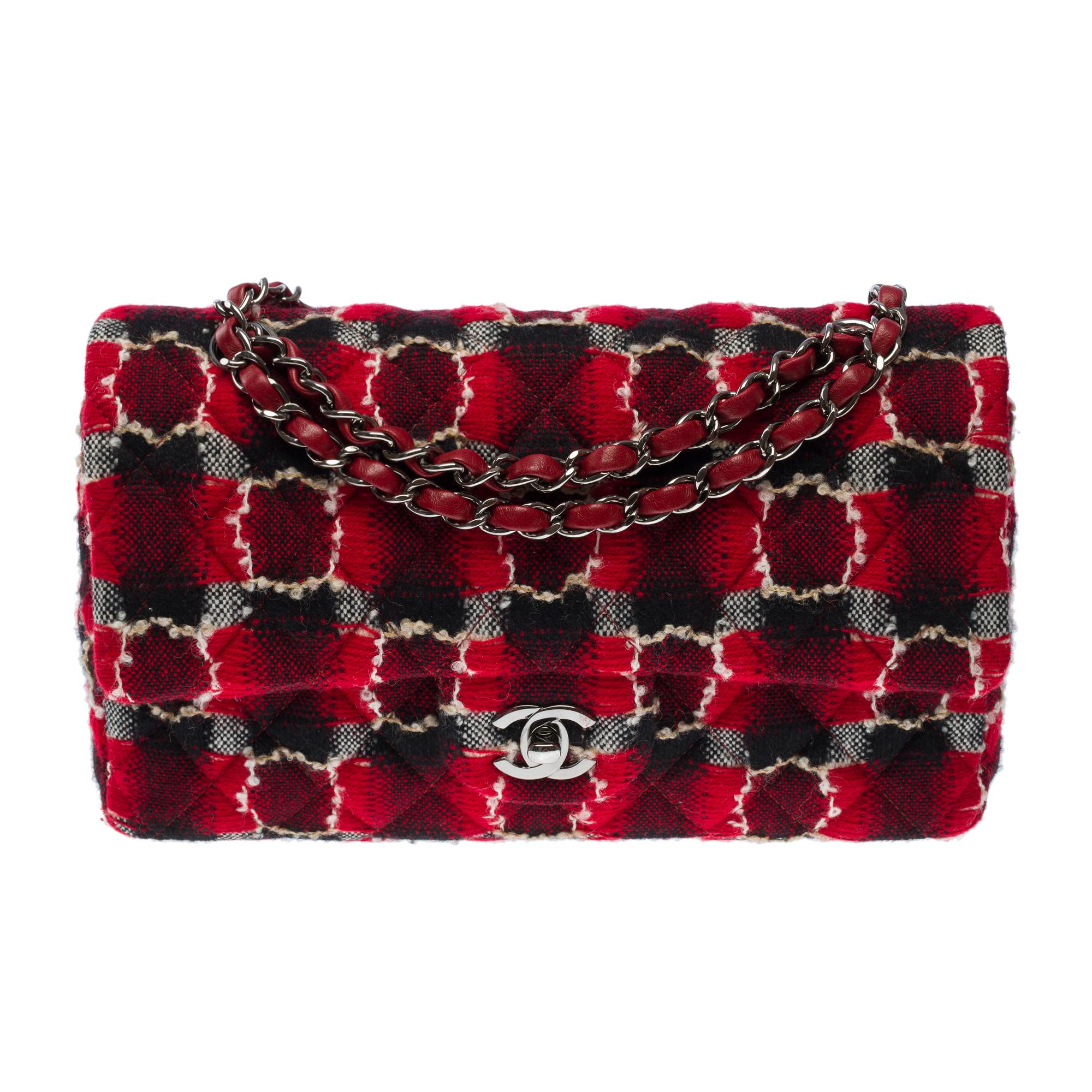 Bolso Chanel Timeless con doble solapa en Tweed acolchado rojo, gris y negro, SHW Negro en venta