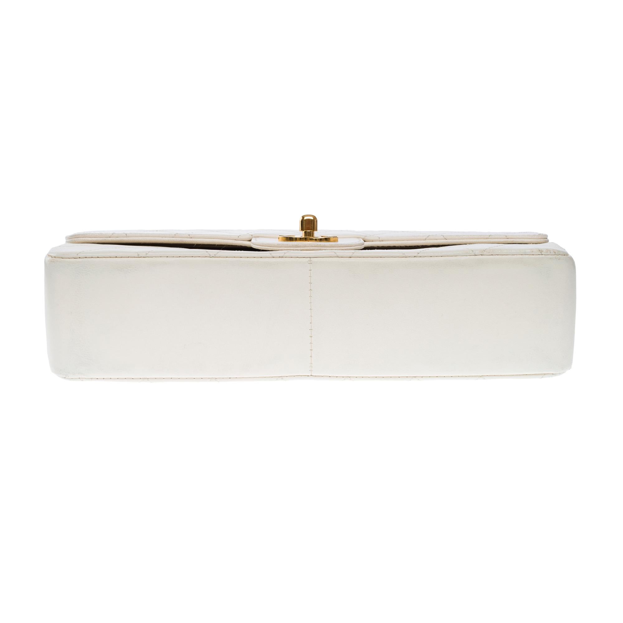 Chanel Timeless Double flap shoulder bag in White Quilted Lambskin leather, GHW 6