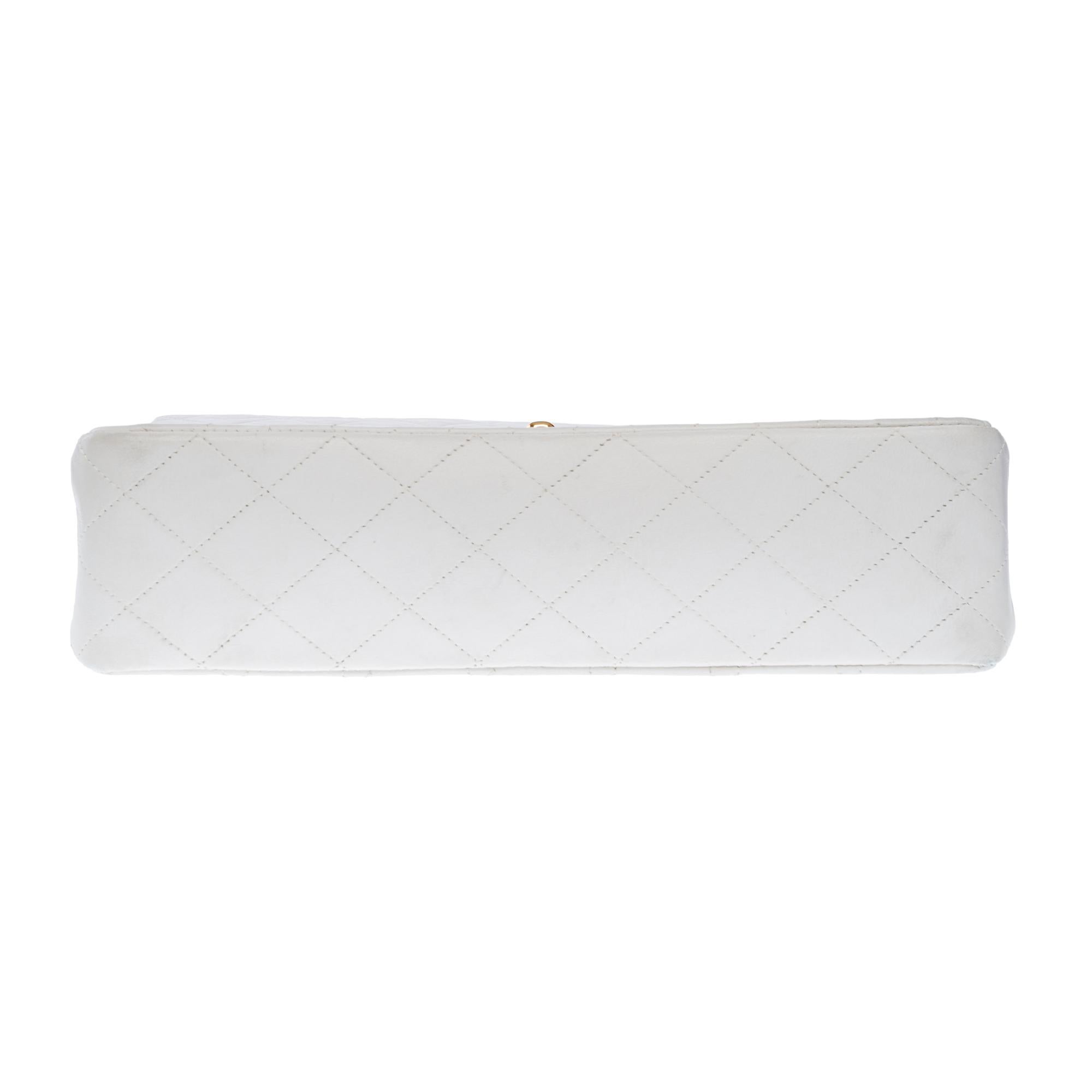 Chanel Timeless Double flap shoulder bag in White Quilted Lambskin leather, GHW For Sale 5