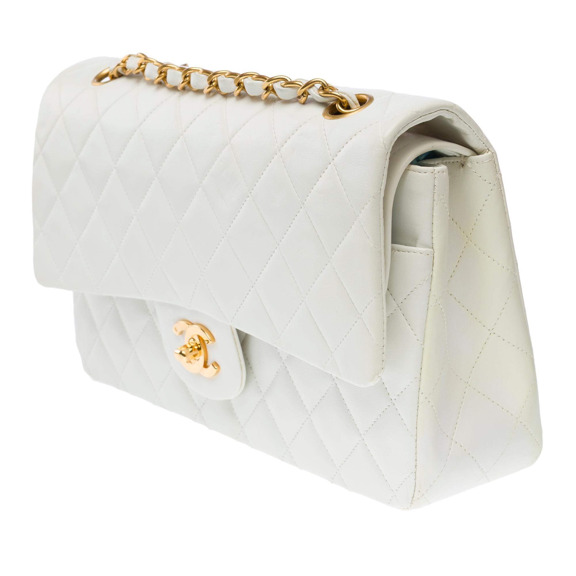 Women's Chanel Timeless Double flap shoulder bag in White Quilted Lambskin leather, GHW