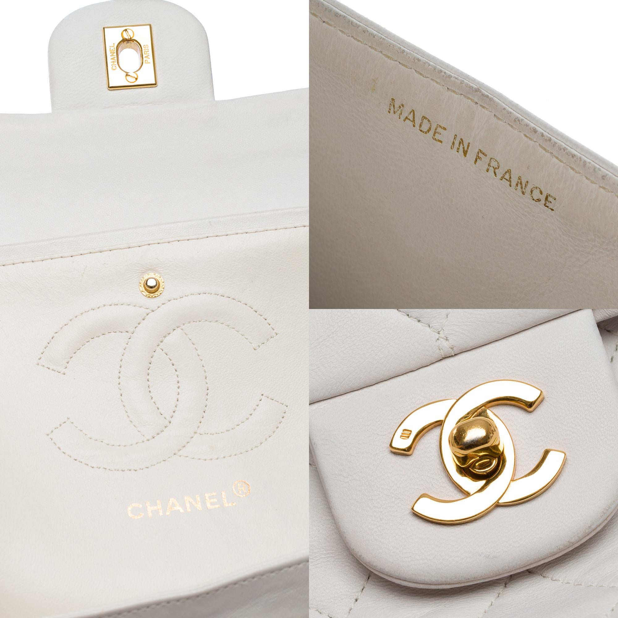 Chanel Timeless Double flap shoulder bag in White Quilted Lambskin leather, GHW For Sale 1