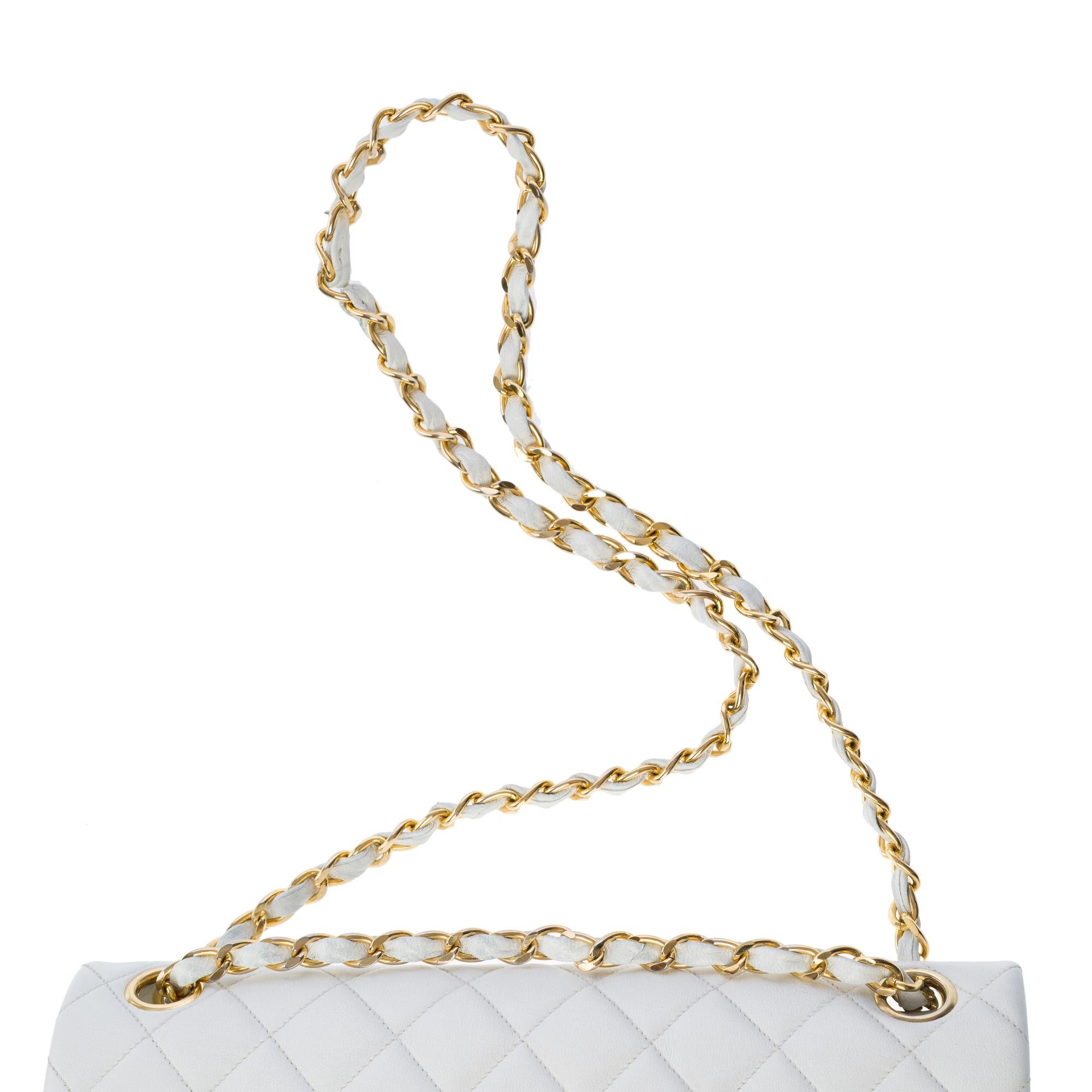 Chanel Timeless Double flap shoulder bag in White Quilted Lambskin leather, GHW For Sale 3