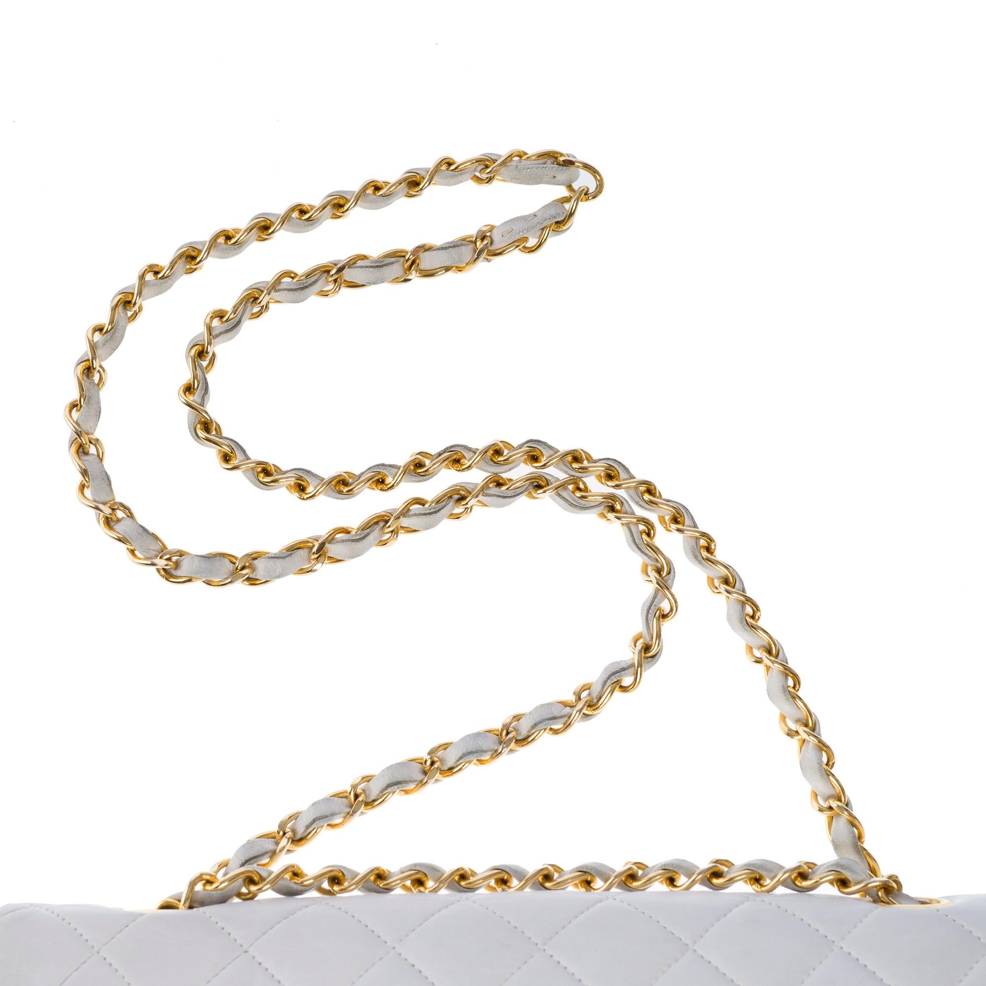 Chanel Timeless Double flap shoulder bag in White Quilted Lambskin leather, GHW For Sale 4