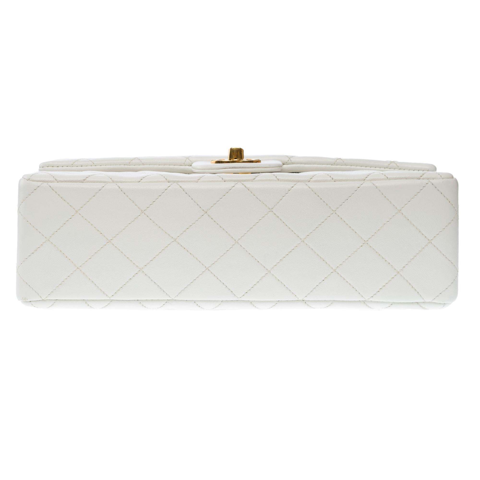 Chanel Timeless Double flap shoulder bag in White Quilted Lambskin leather, GHW For Sale 4